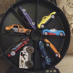 ❤️ FINAL REDUCTION  Hot Wheels Car Storage Case With 8 Cars